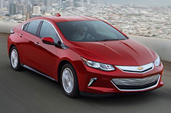 compare 2018 Chevrolet Volt