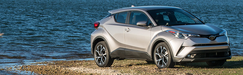 2018 Toyota C-HR Specs, Price, MPG & Reviews