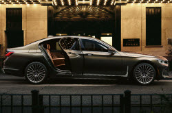Research 2021 BMW 7 Series